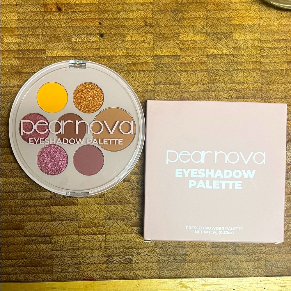 NEW! Pear Nova eyeshadow palette